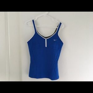 Women’s Nike Dri-Fit Workout top. Size M